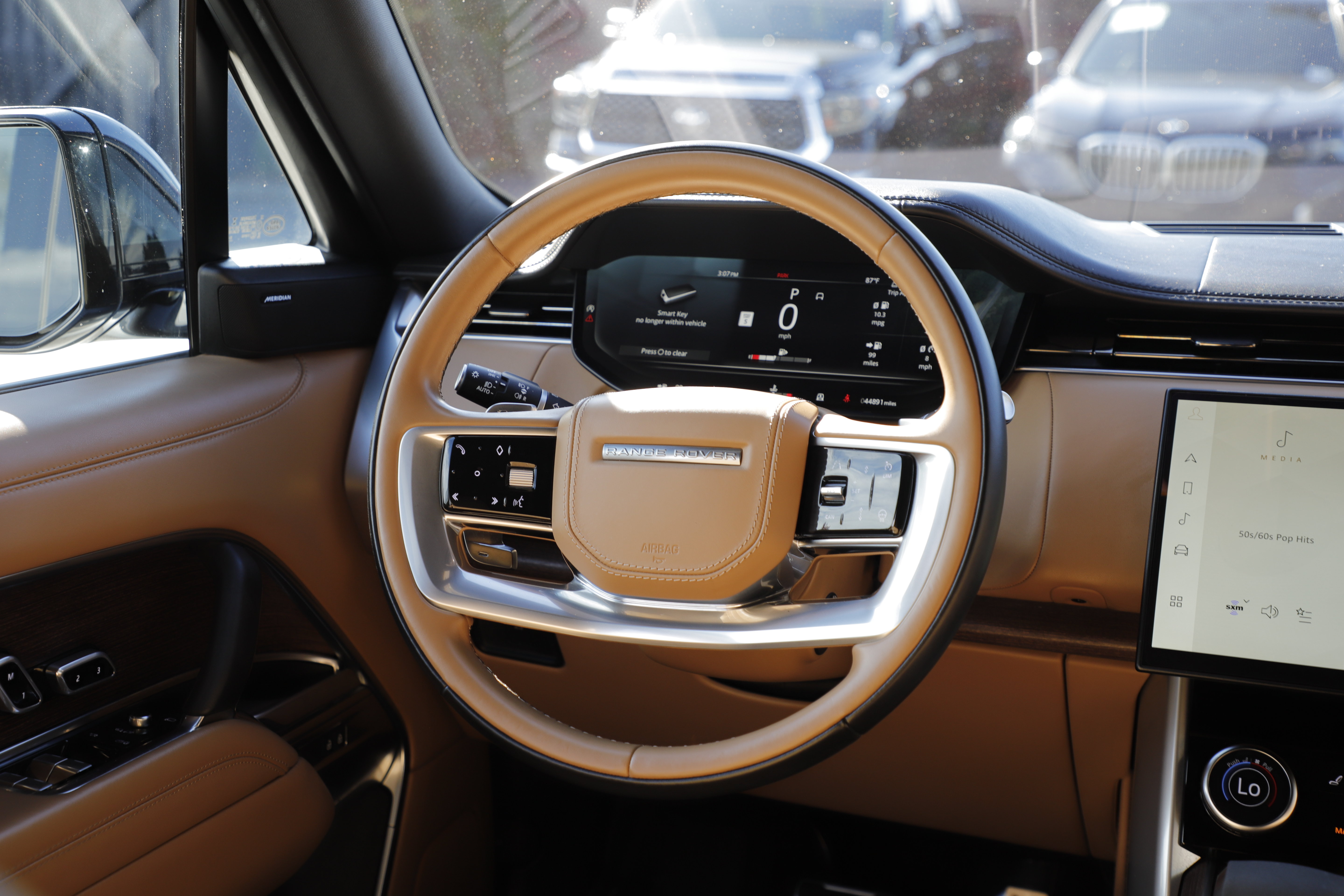 Certified 2023 Land Rover Range Rover Long Wheelbase SE AWD/4WD image 19
