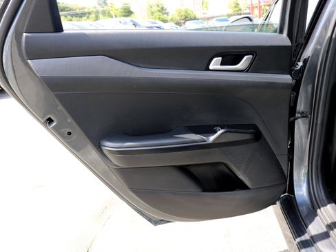 Used 2022 Kia K5 LXS image 35