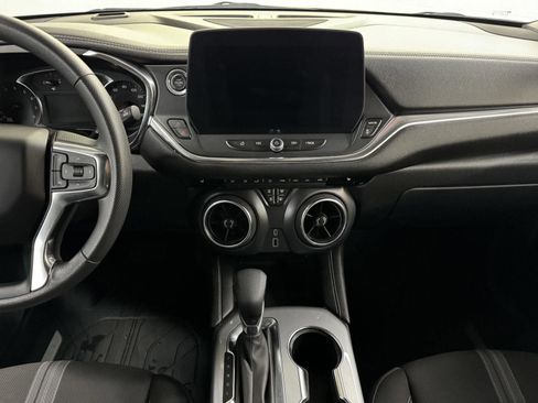 Used 2025 Chevrolet Blazer LT w/ Driver Confidence Package image 13