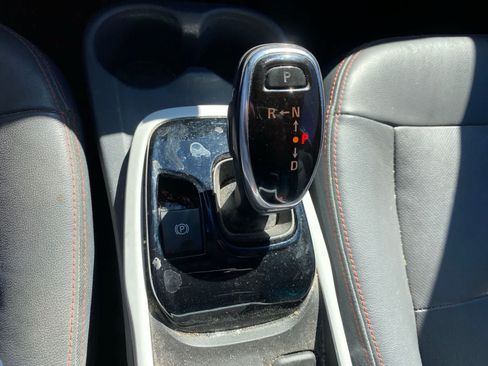 Used 2017 Chevrolet Bolt Premier w/ Driver Confidence II Package FWD image 15