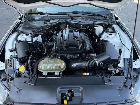 Used 2017 Ford Mustang Coupe image 34