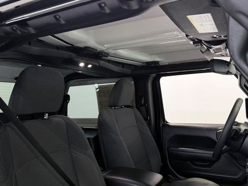 Certified 2024 Jeep Wrangler Willys image 19