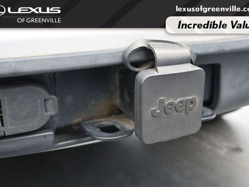 Used 2017 Jeep Grand Cherokee Overland w/ Jeep Active Safety Group AWD/4WD image 12