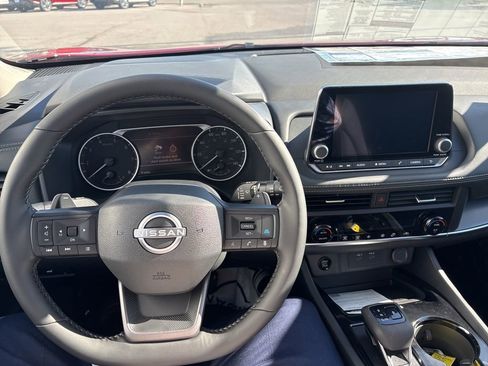 New 2026 Nissan Rogue SV AWD/4WD image 18