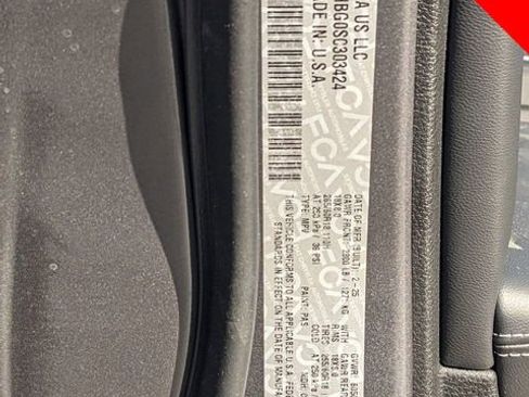 New 2025 Jeep Grand Cherokee Limited image 17