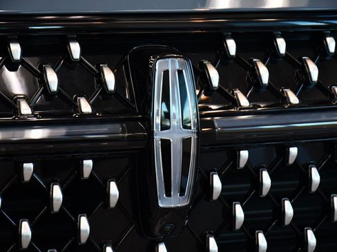 New 2026 Lincoln Nautilus Reserve image 37