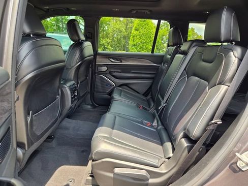 Used 2021 Jeep Grand Cherokee L Overland AWD/4WD image 13