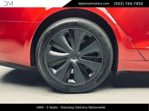 Used 2024 Tesla Model S AWD/4WD image 39