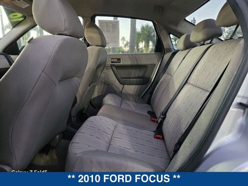 Used 2010 Ford Focus SE image 13