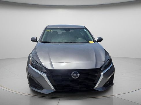 Used 2023 Nissan Altima 2.5 S FWD image 3