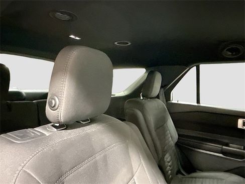 Used 2020 Ford Explorer XLT image 29