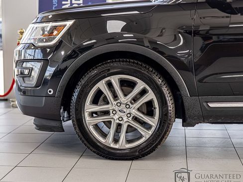 Used 2020 Ford Explorer XLT w/ Equipment Group 202A RWD image 7