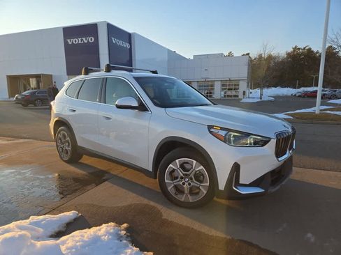 Used 2023 BMW X1 xDrive28i image 2