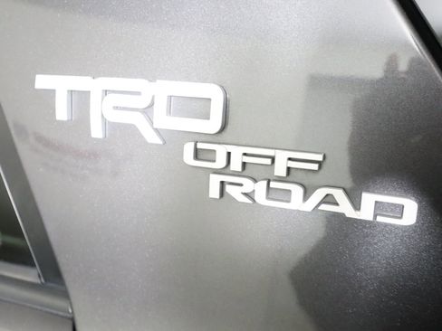 Used 2017 Toyota 4Runner TRD Off-Road w/ Convenience Package image 13