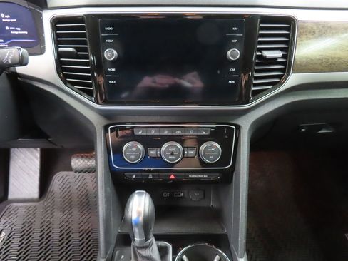 Used 2019 Volkswagen Atlas SEL Premium AWD/4WD image 17