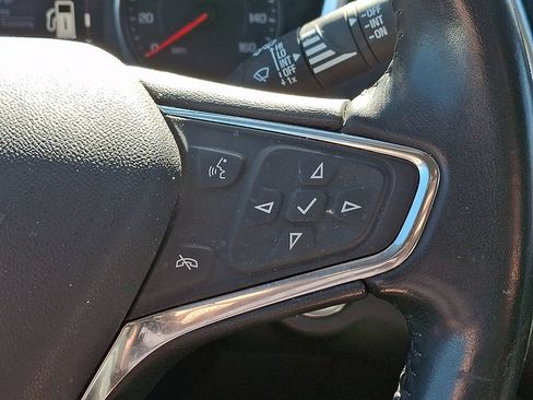 Used 2021 Chevrolet Equinox LT FWD image 22