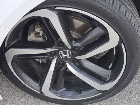 Used 2022 Honda Accord Sport image 3