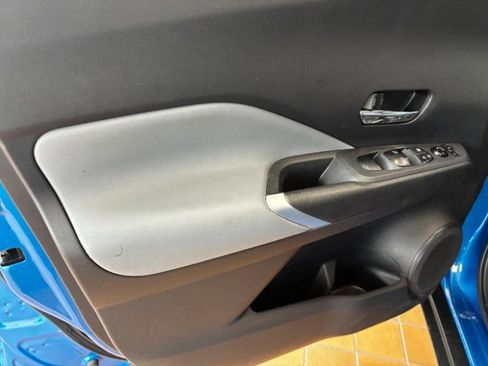 Used 2021 Nissan Kicks SR w/ SR Premium Package FWD image 16