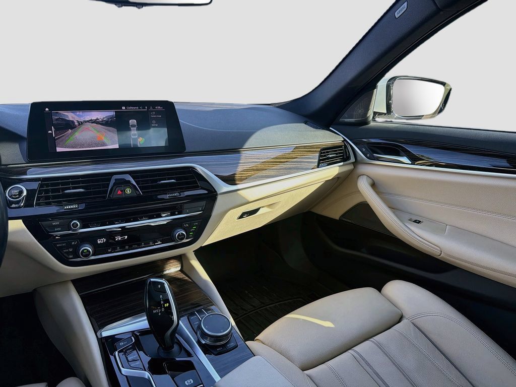 Used 2020 BMW 540i w/ Premium Package RWD image 25