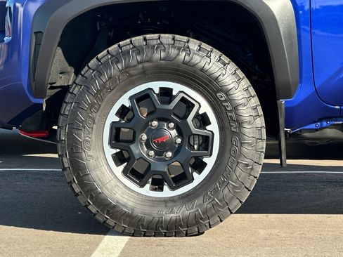 Used 2024 Toyota Tacoma TRD Off-Road image 34