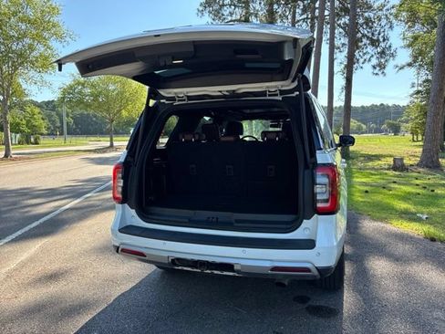 Used 2022 Ford Expedition Limited RWD image 18