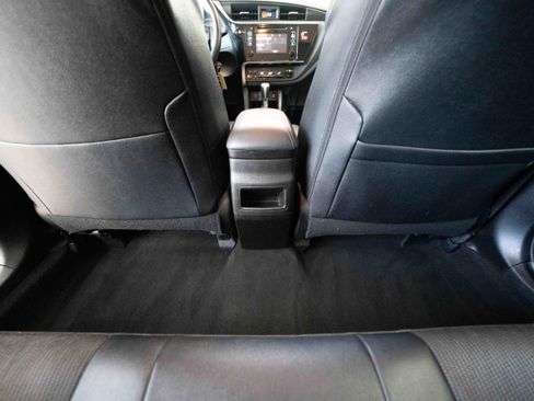 Used 2018 Toyota Corolla SE image 22