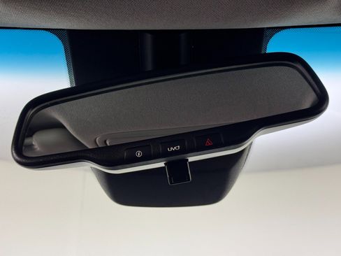 Used 2022 Kia Niro EX image 31