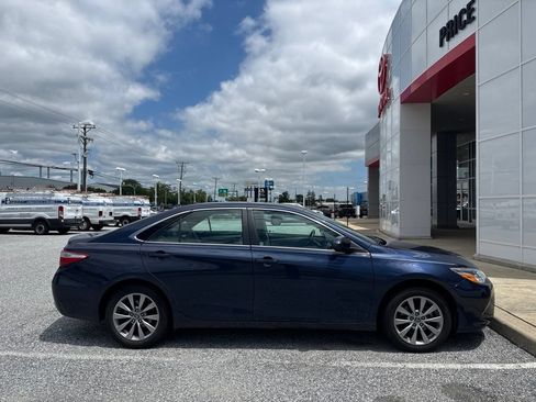 Used 2016 Toyota Camry XLE w/ Moonroof Package FWD image 7