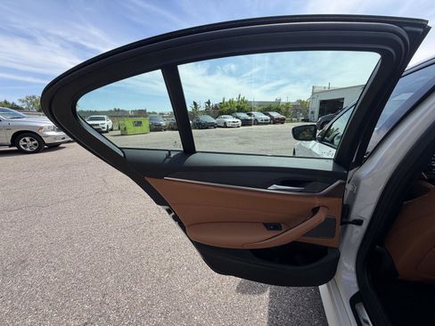 Used 2021 BMW 530i xDrive w/ M Sport Package AWD/4WD image 28