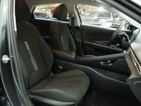 Used 2023 Hyundai Elantra SEL FWD image 23