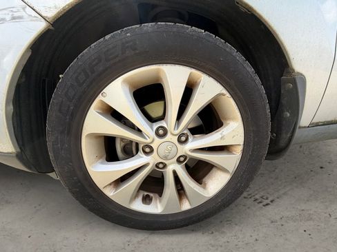 Used 2015 Kia Soul + FWD image 9