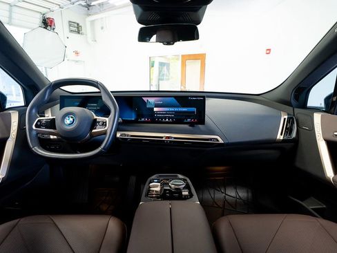 Used 2024 BMW iX xDrive50 w/ Premium Package AWD/4WD image 47