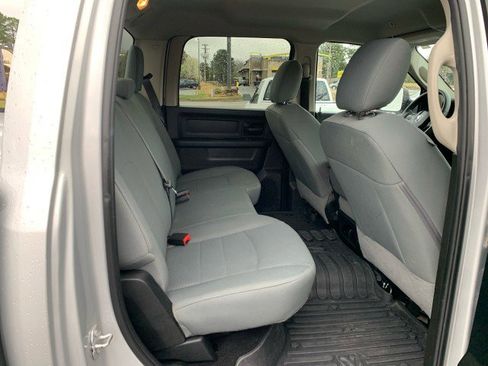 Used 2018 RAM 2500 Tradesman w/ Chrome Appearance Group image 15