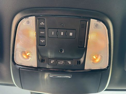 Used 2024 Dodge Durango GT AWD/4WD image 23