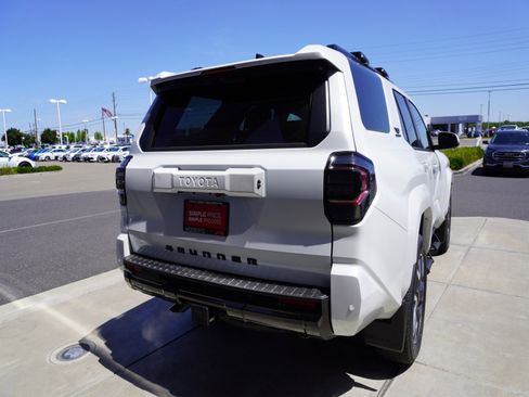 New 2026 Toyota 4Runner TRD Sport Premium AWD/4WD image 11