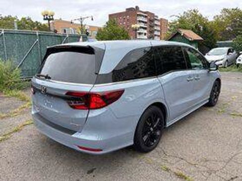 Used 2024 Honda Odyssey Sport image 7