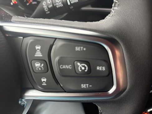 New 2026 Jeep Wrangler Unlimited Sahara AWD/4WD image 18