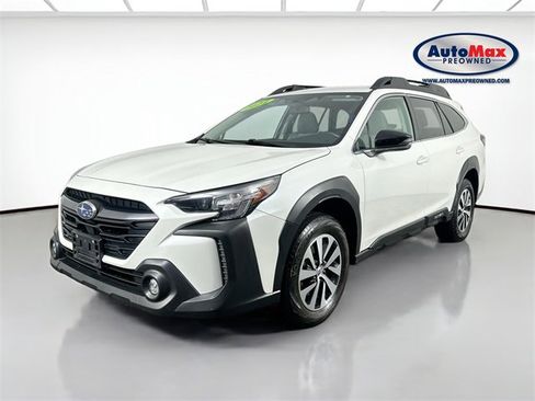 Used 2024 Subaru Outback Premium image 4
