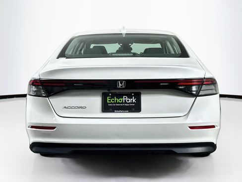 Used 2023 Honda Accord EX image 7