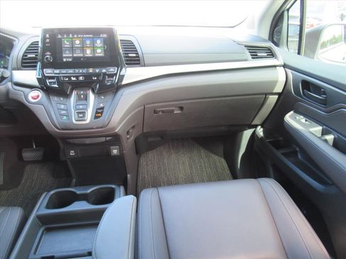 Used 2024 Honda Odyssey EX-L image 13