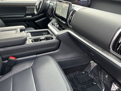 New 2025 Ford Expedition Tremor image 18