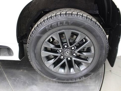 Used 2021 Lexus GX 460 Premium w/ Premium Package image 37