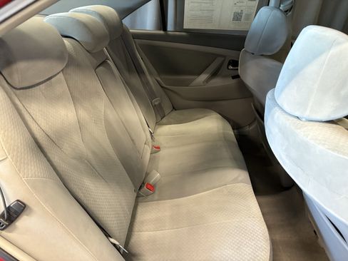Used 2009 Toyota Camry LE image 26