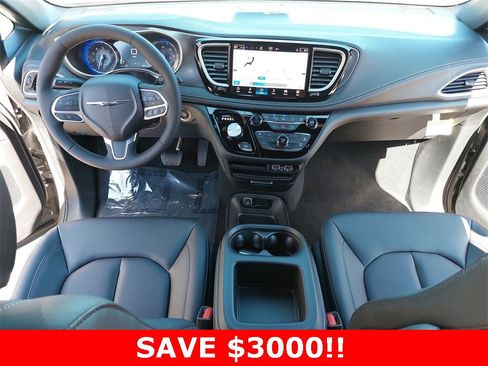 New 2025 Chrysler Pacifica Select image 9