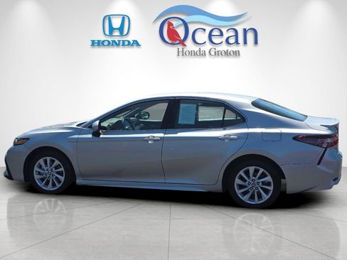 Used 2024 Toyota Camry SE FWD image 6