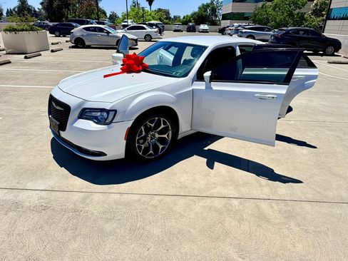 Used 2016 Chrysler 300 S w/ Light Group RWD image 29