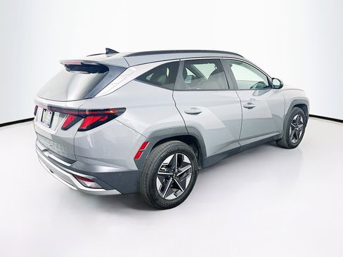 Used 2025 Hyundai Tucson SEL FWD image 9