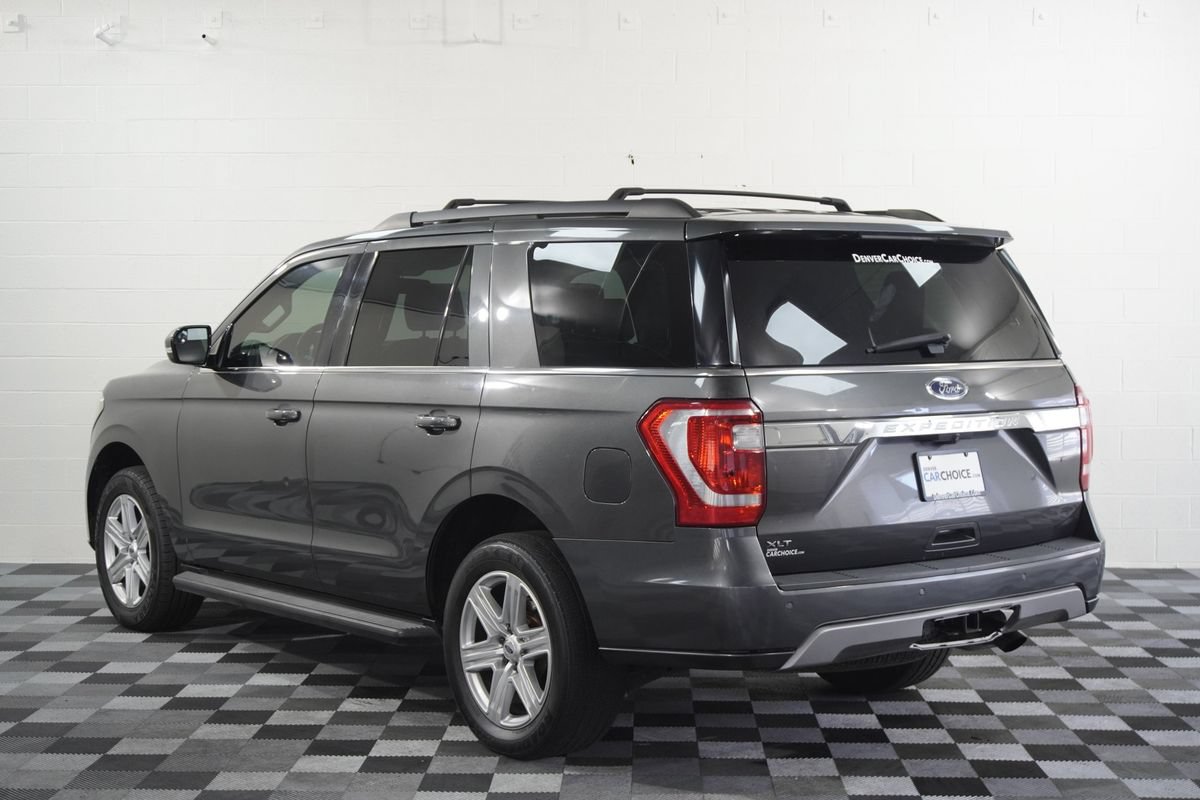 Used 2018 Ford Expedition XLT w/ Equipment Group 201A AWD/4WD image 3