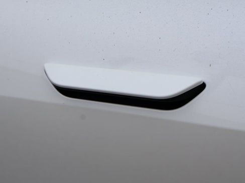 Used 2022 Lucid Air Grand Touring image 22