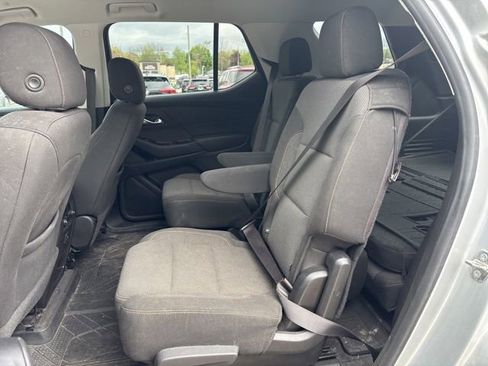 Used 2019 Chevrolet Traverse LT w/ LPO, Floor Liner Package AWD/4WD image 15